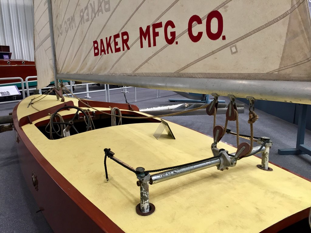 Gordon Baker's Monitor hydrofoil monohull sailboat for US Navy