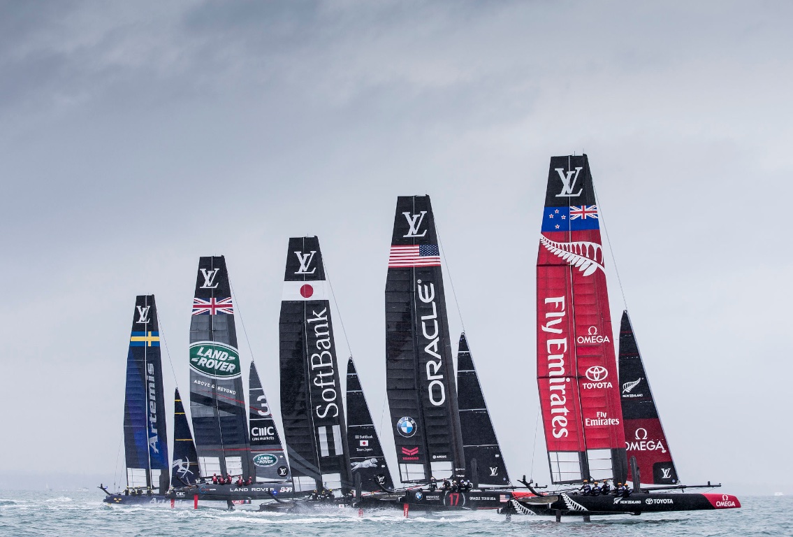 America's Cup Fleet Racing on Foils